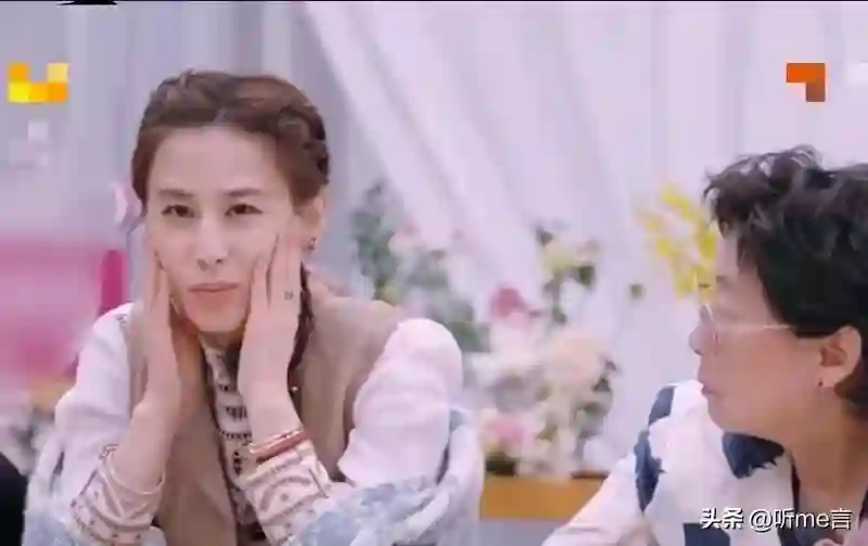 比黄圣依还能演？离婚6月天天卑微伏低，贾乃亮撕碎他最后体面