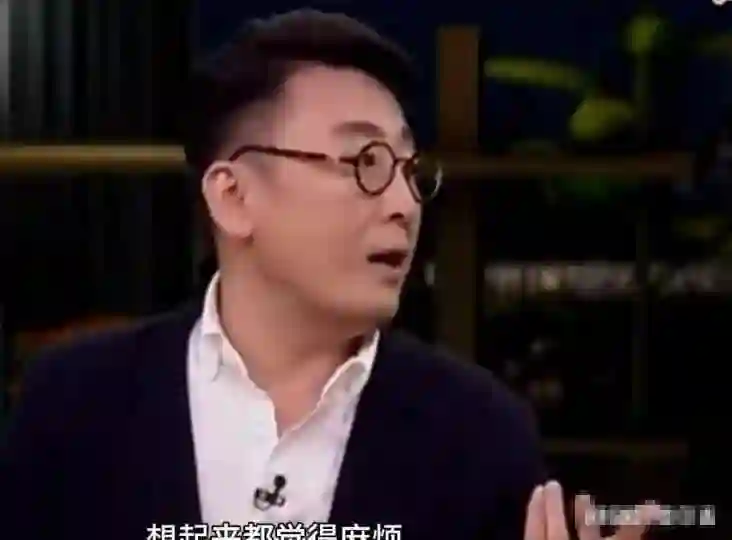 至今大龄未婚的12位主持人，个个才华横溢红极一时，哪位最可惜