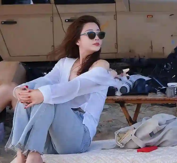 直到看完殷桃的家，终于明白她45岁却不着急结婚生子的原因了