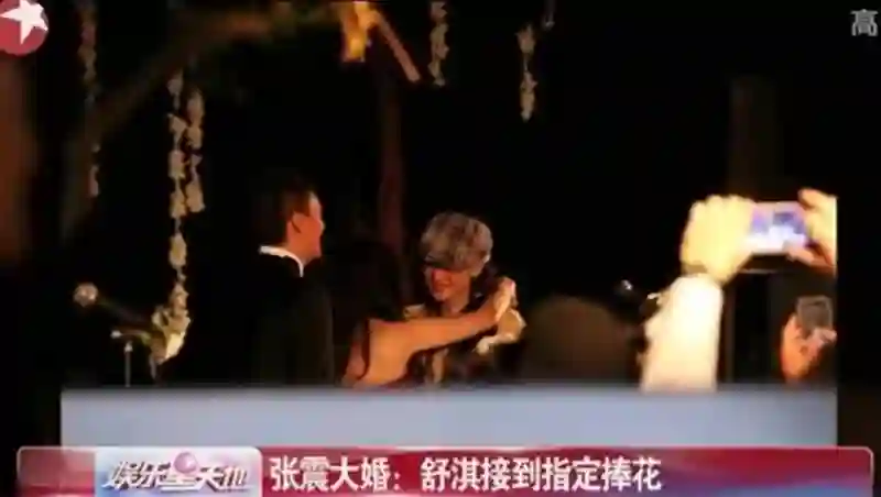 49岁舒淇近照堪比“整容”，嫁给苦等21年的冯德伦，如今她后悔吗