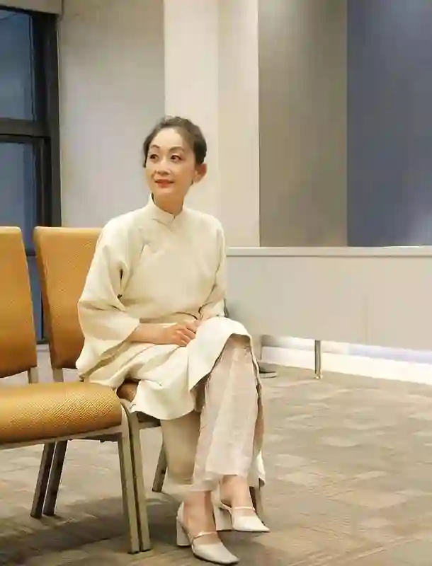 演员陈瑾：与哥哥约定一辈子不婚不育，却和62岁的巫刚在一起20年