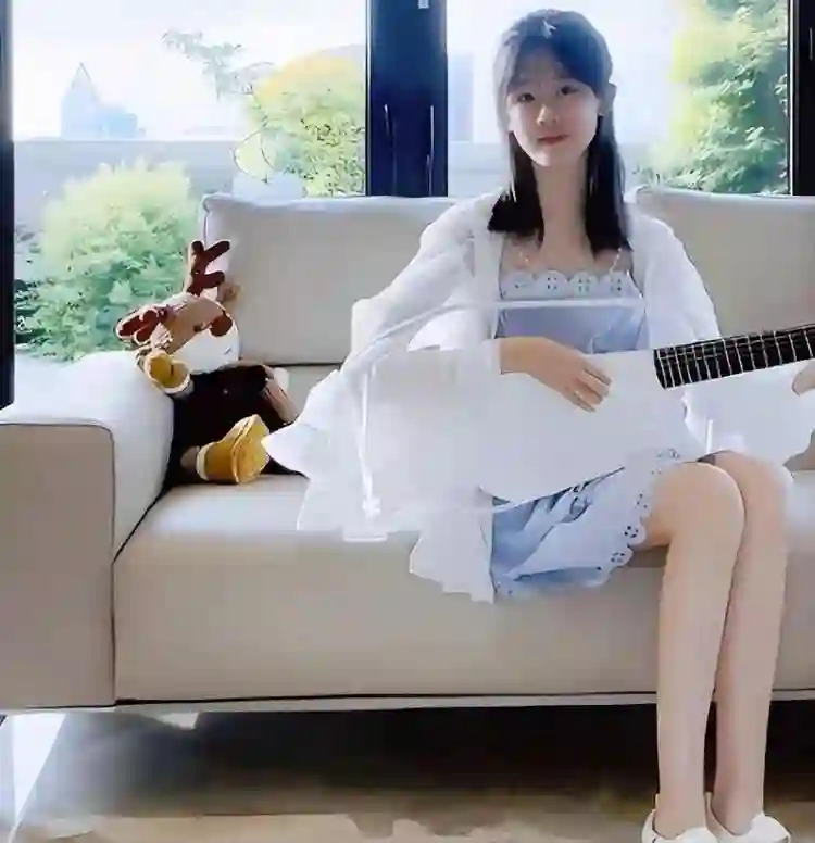 陆毅怎么也没想到，年仅16岁的女儿贝儿，现在已经为自己争光了！