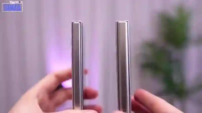 <em>三星</em>Galaxy Z Fold7折叠手机机模上手：最薄处4.54毫米，重215克