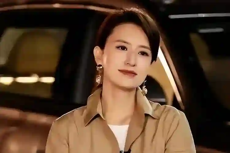 嫁70岁富翁？包养4个男人？曾是央视女主持私生活谣言有多离谱？