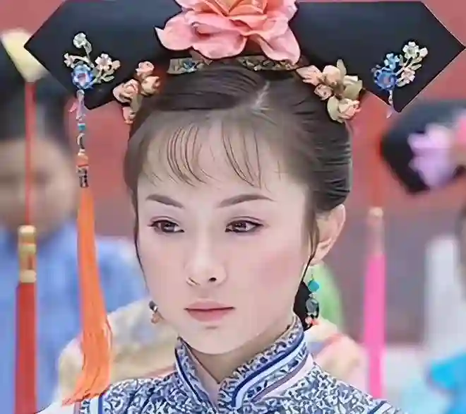 22年后再看霍思燕和杨蓉，一个胖成球依旧美艳，一个脸变的认不出