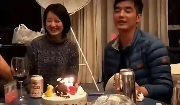 好久不见金世佳了，胖到认不出？