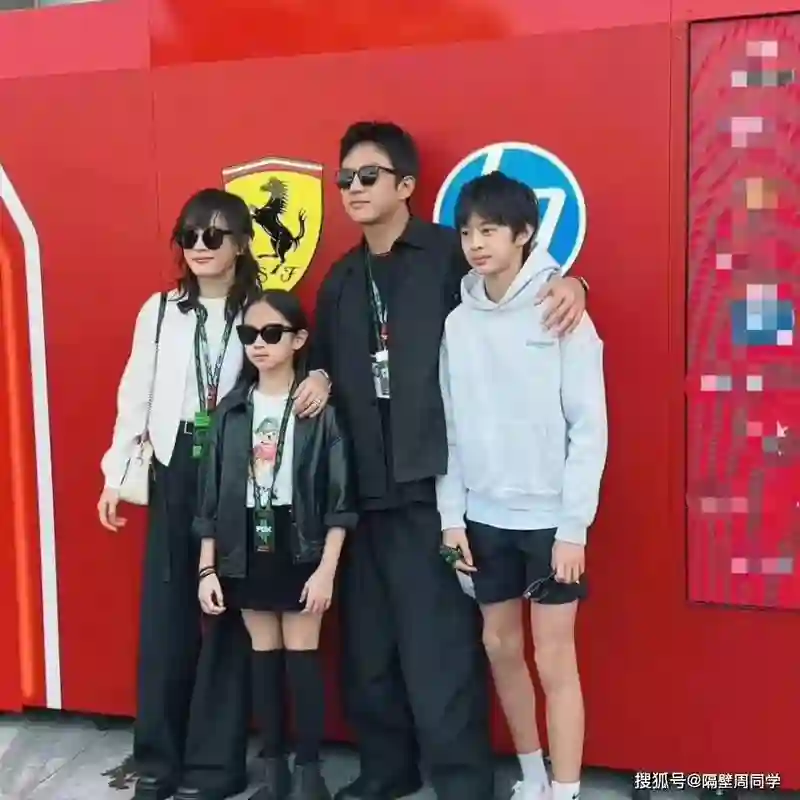 孙俪带女儿参加公益，小花很认真晒黑了，孙俪私服衣品被称赞
