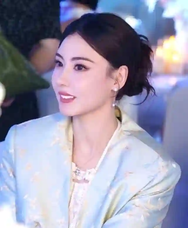 7位曾惊为天人的混血美女颜值对比：杨颖状态差、张柏芝回春？