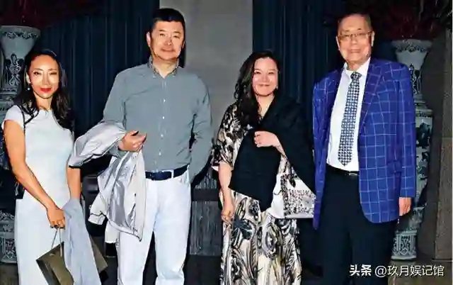 她41岁嫁入豪门，44岁为81岁刘诗昆生下女儿，48岁又生下二胎儿子