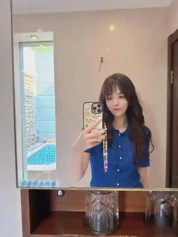 俞灏明官宣结婚后，王晓晨终于发声！晒美照与玫瑰花，幸福爆表