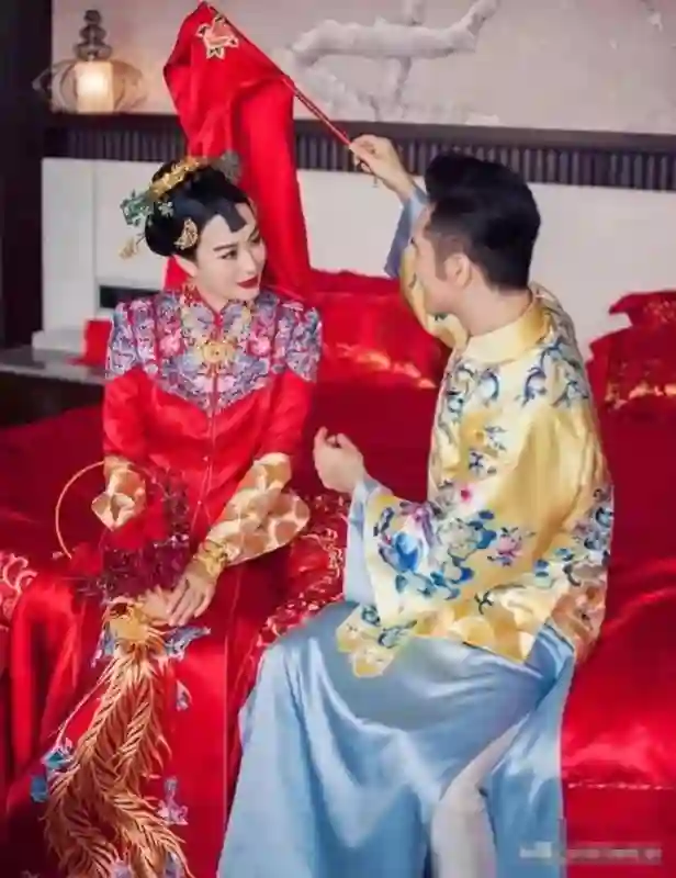 张伦硕霸气回应：娶大12岁离异带三娃无生育能力钟丽缇 并不是图钱