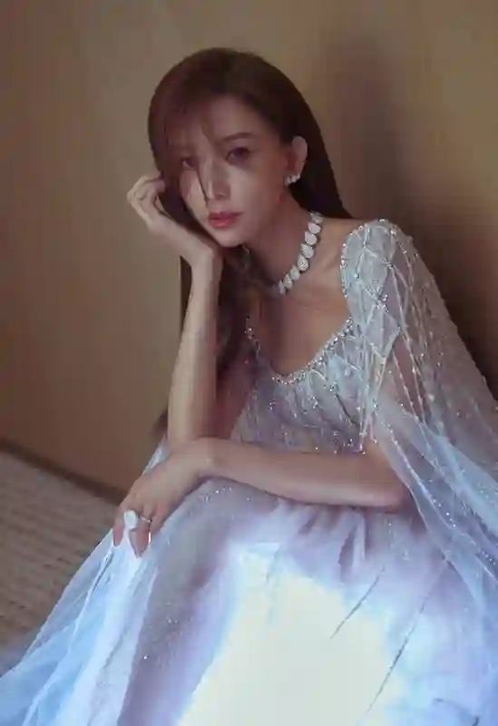 林志玲穿珠链仙女裙闪耀全场，温柔姐姐氛围感拉满
