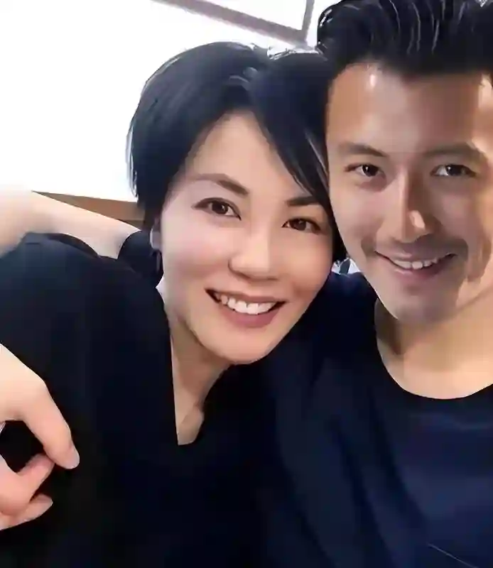 25年！谢霆锋为何对王菲一直不离不弃？爱的理由竟如此简单