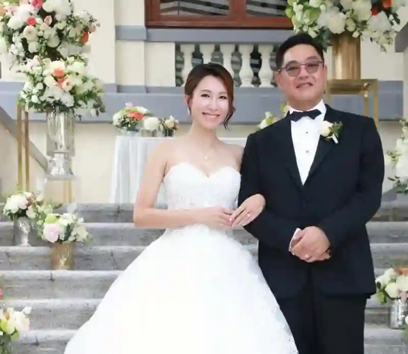 TVB女星未婚先孕嫁豪门，和继女相处融洽，生一儿一女稳固地位
