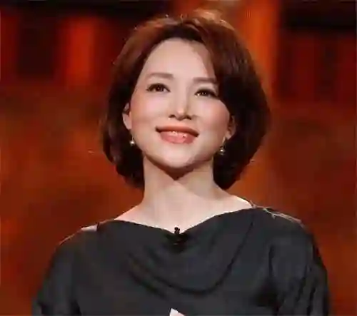 康辉哽咽，撒贝宁落泪，朱迅痛哭...孩子，你的一生，只欠父母！