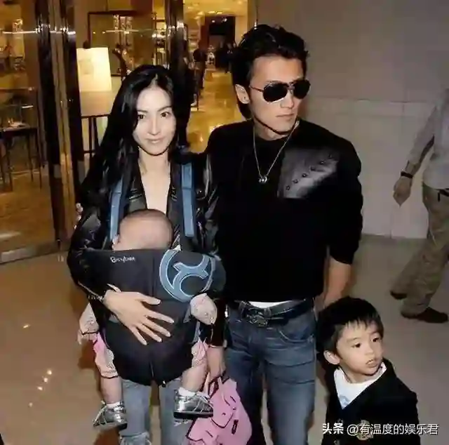 单亲家庭太心酸，17岁谢振轩只出一招，45岁谢霆锋“成了笑话”