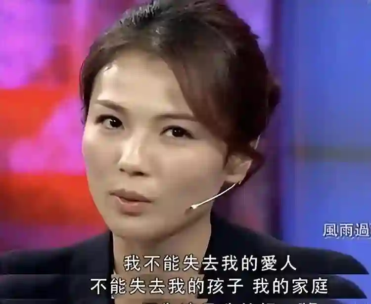 刘涛参加妈祖诞排场无人敌，两杠三星为她开路，亿万大佬只配拍照