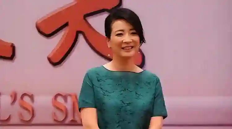 国家一级演员分居15年不离婚，轮椅丈夫默默承受，儿子也成演员