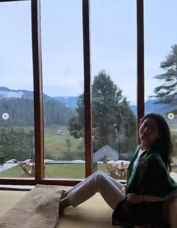 刘强东老婆晒素颜照依旧美，32岁章泽天脸上斑点多，没有名人包袱