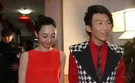 白百何离婚4年与导演同居生二胎，陶虹门当户对论竟成预言