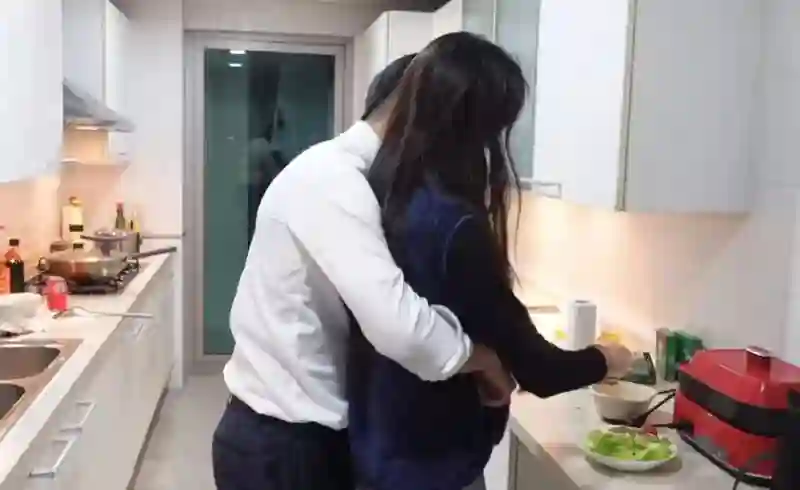 被骂了两年，他俩要结婚了？