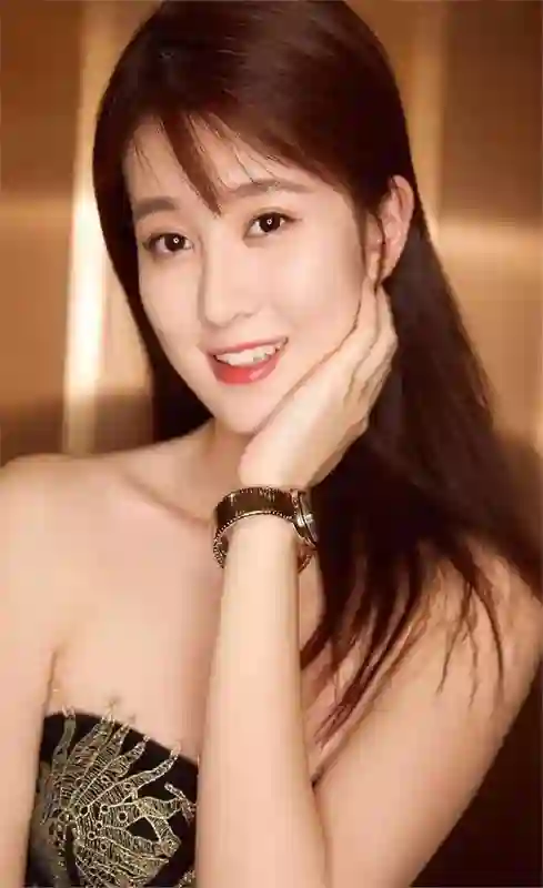 表面是艺人，实则是富家千金的5位明星，她们最不怕的就是潜规则