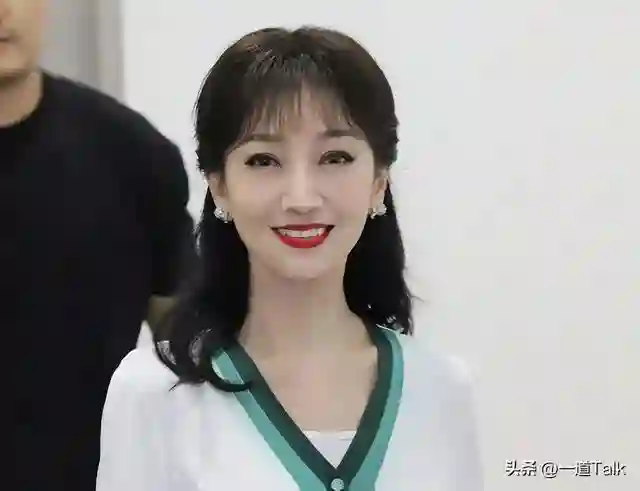 赵雅芝带货遭嘲讽气到手抖：一把年纪出来卖笑，过得不如好友叶童