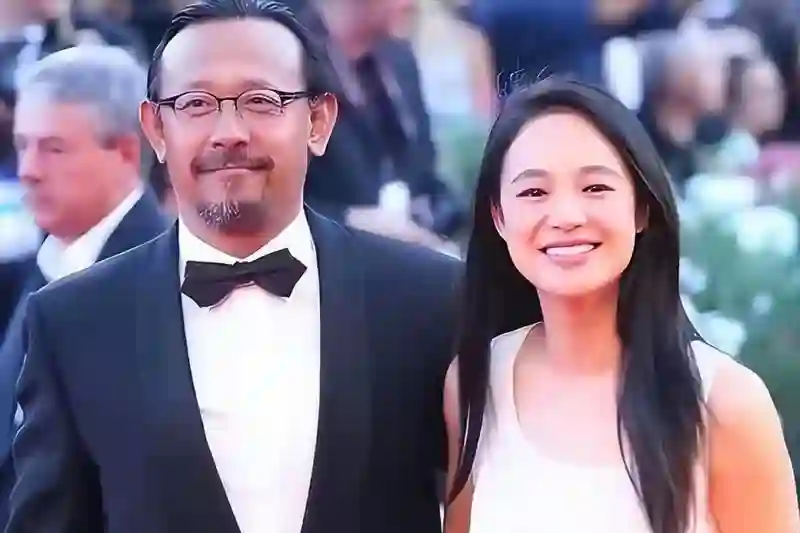 同是姜文的小孩，将法国前妻女儿和周韵儿子放在一起，差距太明显