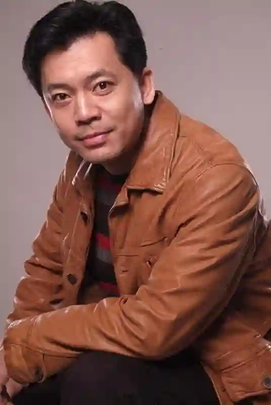 演员何政军：我这辈子最正确的决定，就是娶了个平凡的妻子