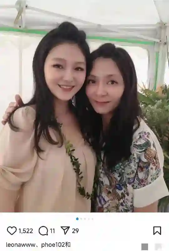 大S<em>经纪人</em>晒合照，谈及18年前入职对自己的帮助，那年大S30岁