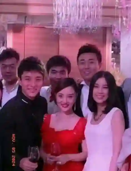 黄圣依承认贾乃亮是大学初恋，坦言表示：向往进入下一段婚姻
