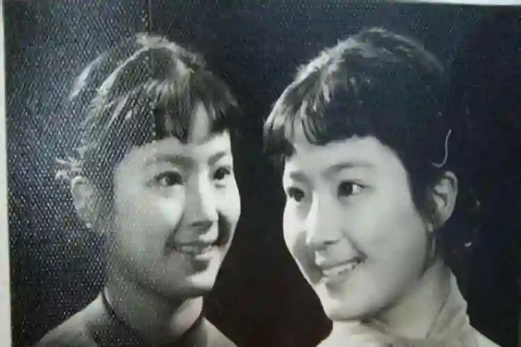 刘亦菲母亲刘晓莉：长得比女儿还漂亮，两婚两离，66岁单身也幸福