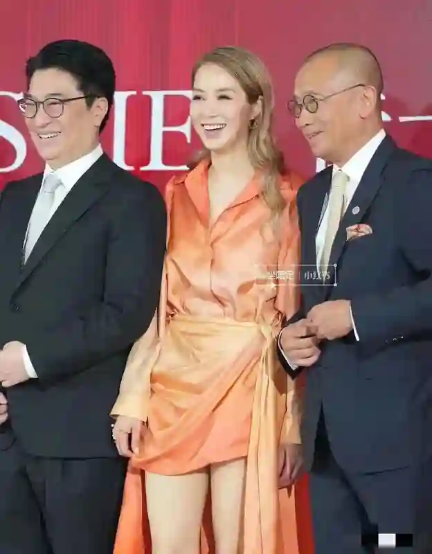 上嫁吞针！徐子淇在婆家地位全靠公公李兆基撑，李家成面色太重！