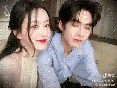 这两张脸谈恋爱，怎么可能有人反对？