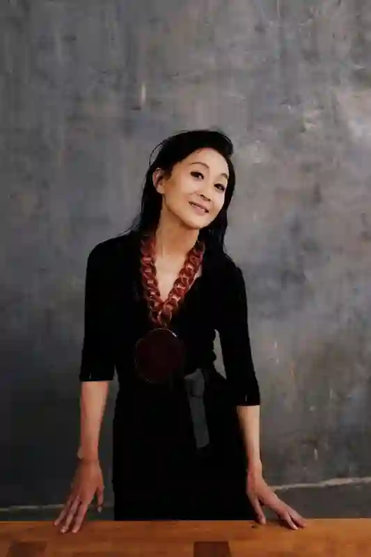 演员陈瑾：每天只吃一个桃，立志不婚不育，如今61岁开始害怕死亡