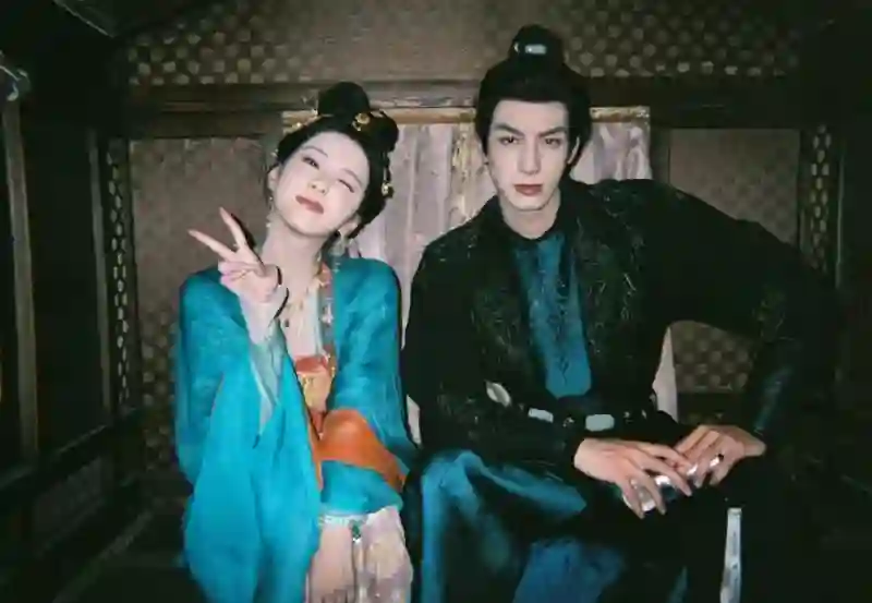 这两张脸谈恋爱，怎么可能有人反对？