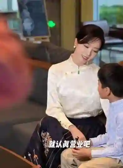 真金不怕火炼！从央视“消失”的李思思，已经找到了自己的路