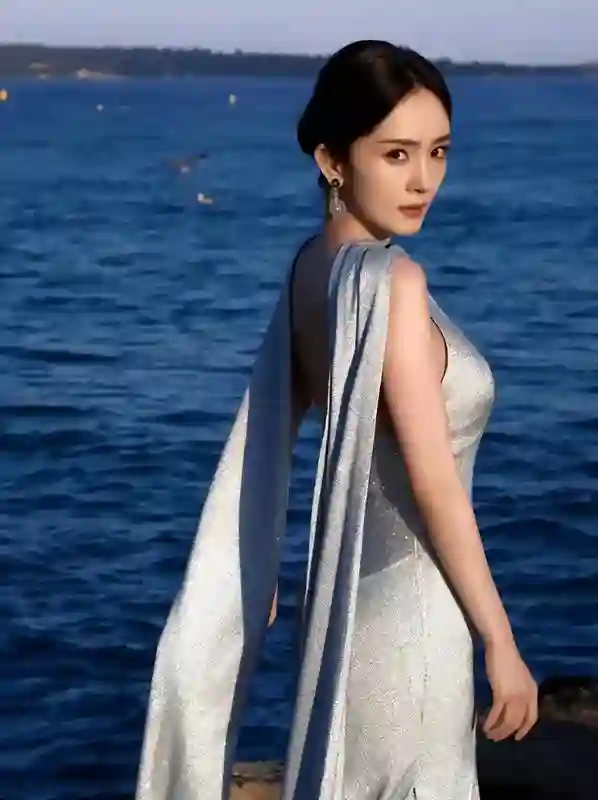 《酱园弄》刚上映，杨幂再破天花板，这一次她让整个娱乐圈沉默了