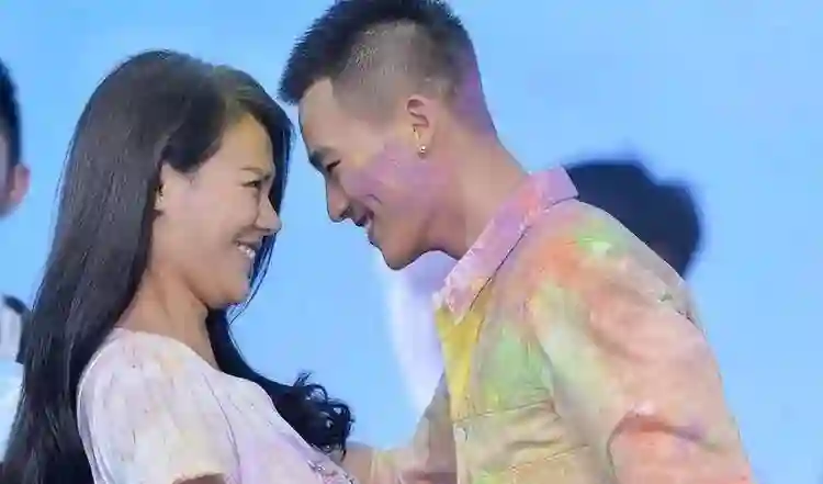 马思纯男友张曼乐被人拿酒瓶子砸了！男方曾遭蒋雯丽不满退货