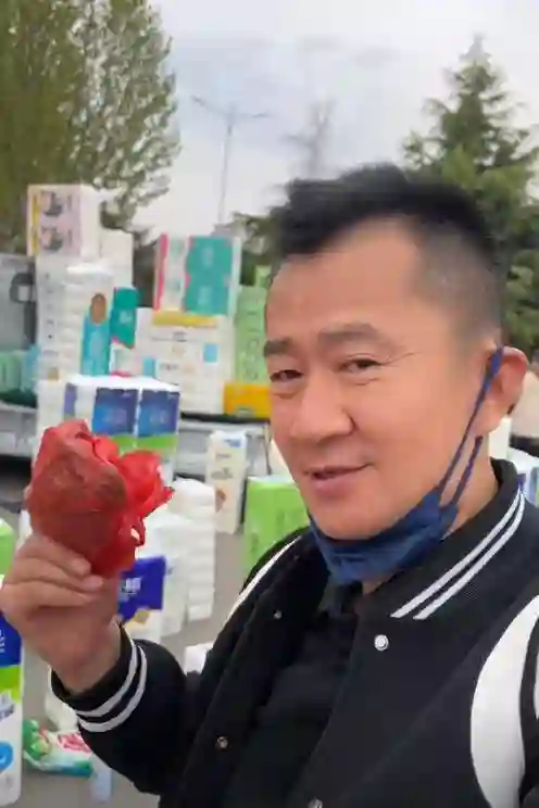 这一次，老夫配少妻的“残酷现实”，在41岁的李嘉明身上得到印证