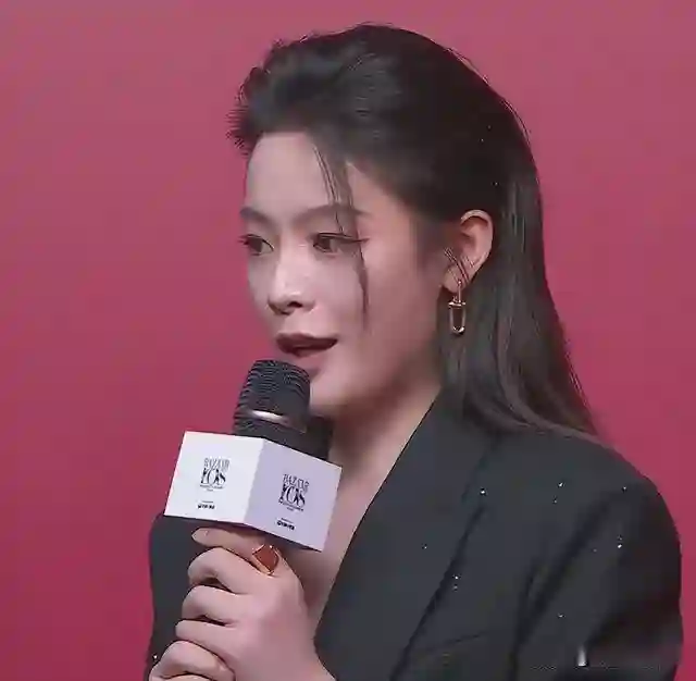 芭莎红毯镜头下的女星，真实堪比照妖镜，杨幂躲了，孙俪扛住了