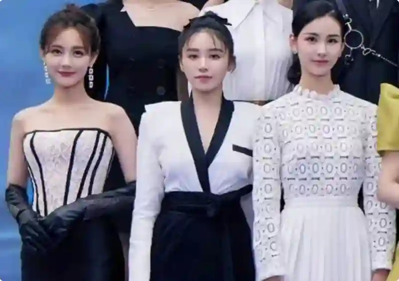“颜值高是美女，脖子一露全毁形象，5位女星短脖尴尬曝光！”