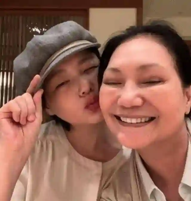 作妖的她，不该来的他，和“消失”的他们，成为汪小菲婚礼上的劫