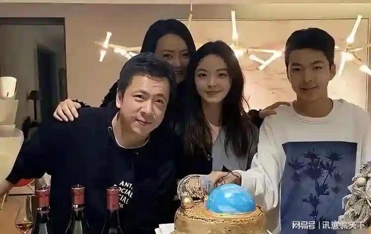 王中磊对马筱梅的这一搂，牵扯出太多陈年旧瓜，还是老瓜精彩！