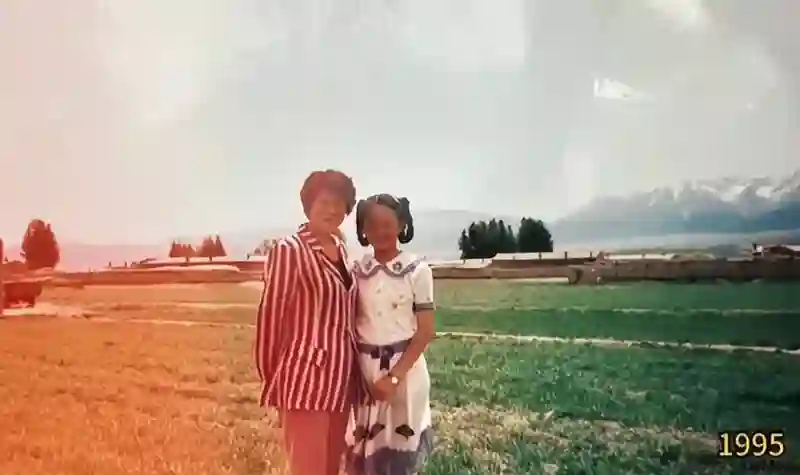 汪峰宁静牵手引争议，森林北删汪峰相关视频，晒童年照引发热议