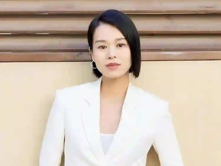 面相变了！细看胡杏儿和孙俪的人生，才懂俩人的