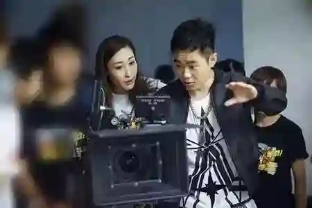 王一博于适背后的女大佬，电影圈最会赚钱的制片人陈祉希