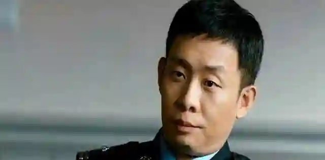“雷佳音现象”遭抵制！官媒发声，言辞犀利没有维护，张译被牵连