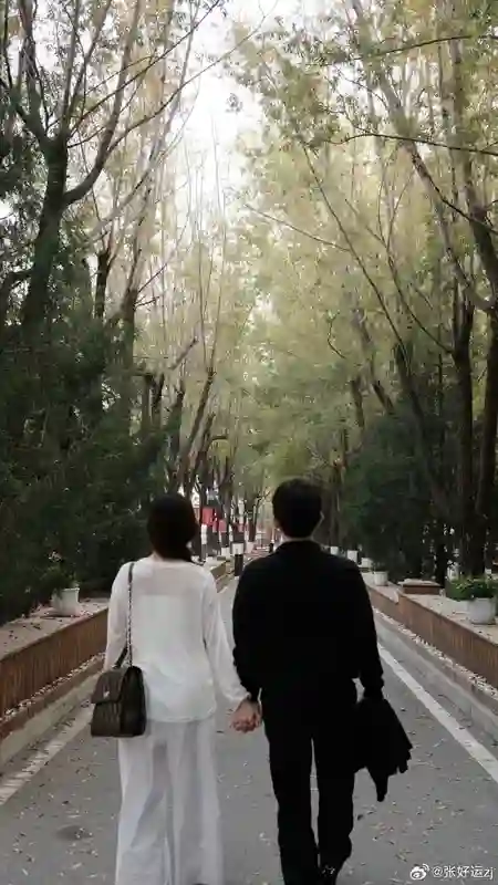 被骂了两年，他俩要结婚了？