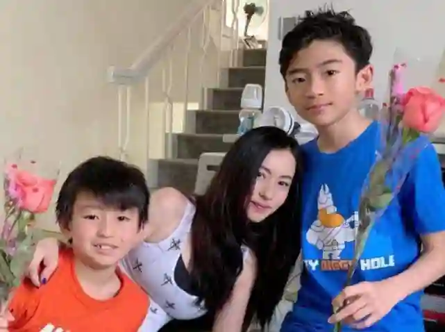 谢霆锋一直想复婚，而且不断努力接近张柏芝，却没想到不赞成复合的是他